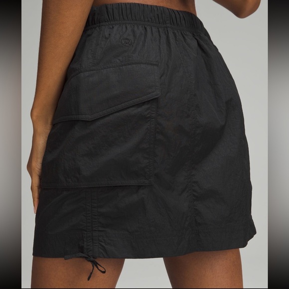 Lululemon Nylon Cargo Pocket Parachute Mini Skirt - Picture 4 of 6